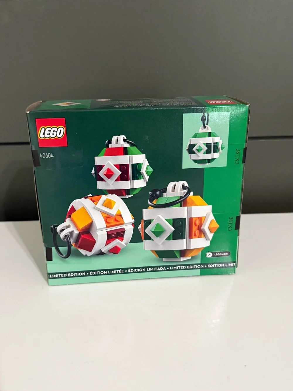 Lego Christmas Decor Ornaments Set - Green, Red, Orange, White 40604